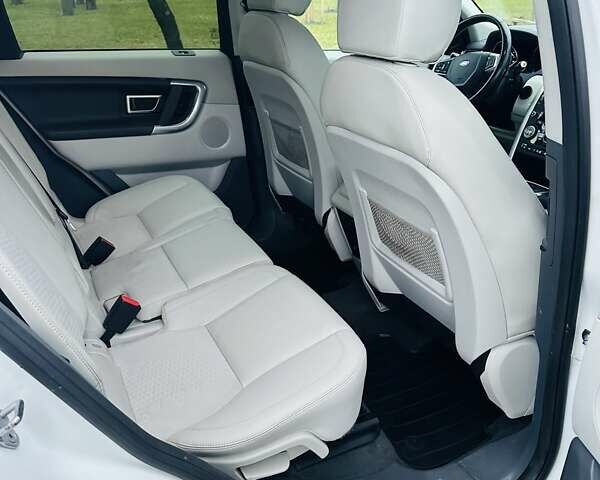 Белый Ленд Ровер Discovery Sport, объемом двигателя 2.2 л и пробегом 186 тыс. км за 17200 $, фото 28 на Automoto.ua