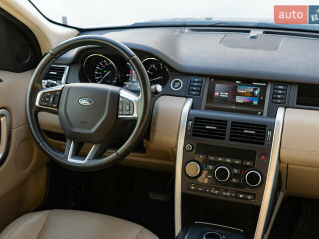 Белый Ленд Ровер Discovery Sport, объемом двигателя 2 л и пробегом 135 тыс. км за 16500 $, фото 38 на Automoto.ua