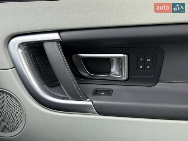 Белый Ленд Ровер Discovery Sport, объемом двигателя 2 л и пробегом 134 тыс. км за 15900 $, фото 24 на Automoto.ua
