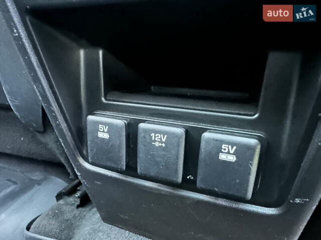 Білий Ленд Ровер Discovery Sport, об'ємом двигуна 2 л та пробігом 170 тис. км за 16000 $, фото 49 на Automoto.ua