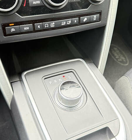 Белый Ленд Ровер Discovery Sport, объемом двигателя 2 л и пробегом 171 тыс. км за 19000 $, фото 23 на Automoto.ua