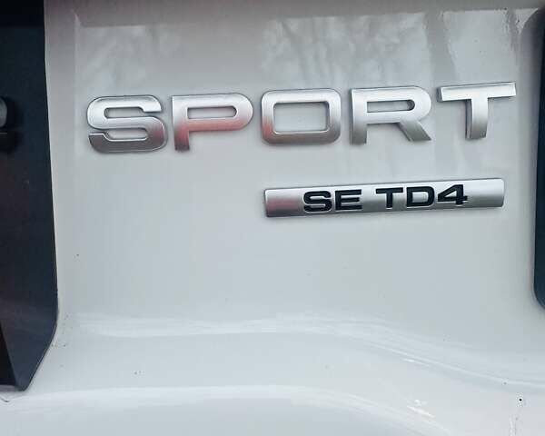 Белый Ленд Ровер Discovery Sport, объемом двигателя 2.2 л и пробегом 186 тыс. км за 17200 $, фото 21 на Automoto.ua