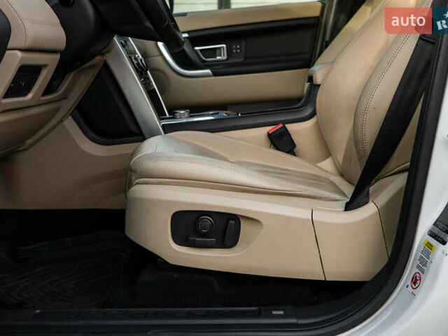 Белый Ленд Ровер Discovery Sport, объемом двигателя 2 л и пробегом 135 тыс. км за 16500 $, фото 15 на Automoto.ua
