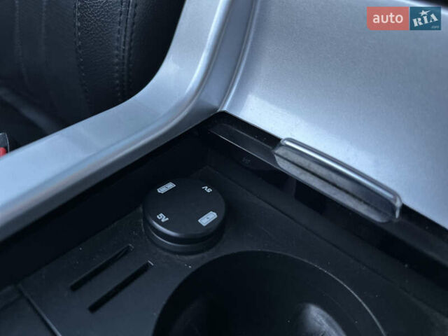 Білий Ленд Ровер Discovery Sport, об'ємом двигуна 2 л та пробігом 170 тис. км за 16000 $, фото 34 на Automoto.ua