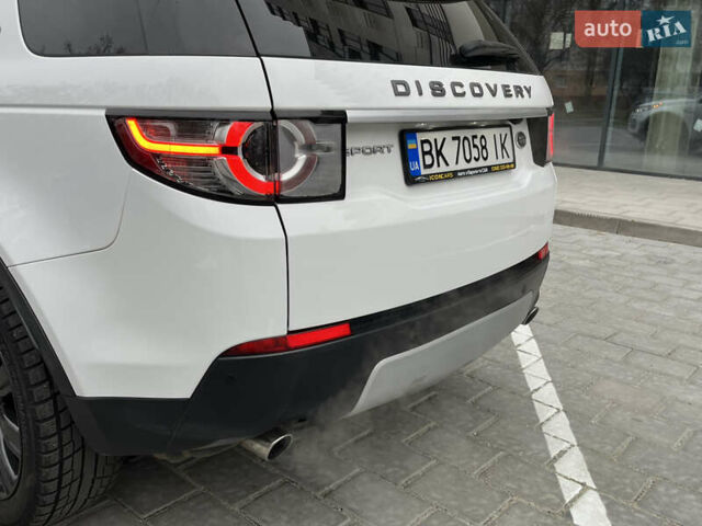 Білий Ленд Ровер Discovery Sport, об'ємом двигуна 2 л та пробігом 148 тис. км за 17800 $, фото 37 на Automoto.ua