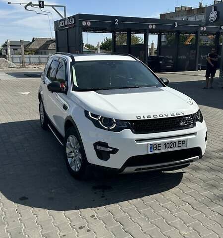 Белый Ленд Ровер Discovery Sport, объемом двигателя 2.18 л и пробегом 107 тыс. км за 21000 $, фото 2 на Automoto.ua