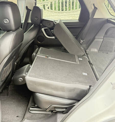 Белый Ленд Ровер Discovery Sport, объемом двигателя 2 л и пробегом 171 тыс. км за 19000 $, фото 28 на Automoto.ua