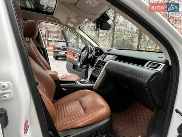 Білий Ленд Ровер Discovery Sport, об'ємом двигуна 2 л та пробігом 148 тис. км за 17800 $, фото 20 на Automoto.ua