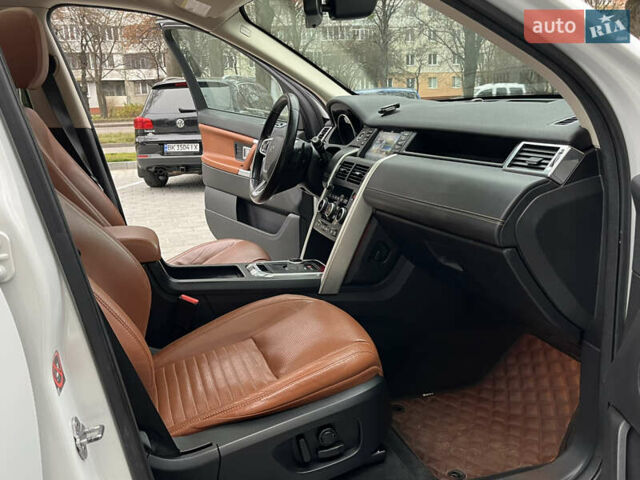 Білий Ленд Ровер Discovery Sport, об'ємом двигуна 2 л та пробігом 148 тис. км за 17800 $, фото 17 на Automoto.ua