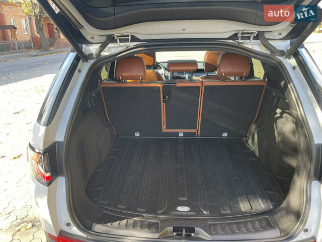 Белый Ленд Ровер Discovery Sport, объемом двигателя 2 л и пробегом 165 тыс. км за 19700 $, фото 16 на Automoto.ua