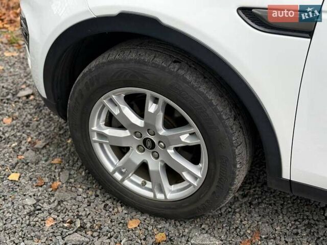 Белый Ленд Ровер Discovery Sport, объемом двигателя 2 л и пробегом 134 тыс. км за 15900 $, фото 18 на Automoto.ua