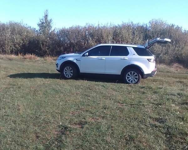 Белый Ленд Ровер Discovery Sport, объемом двигателя 2.18 л и пробегом 192 тыс. км за 17300 $, фото 6 на Automoto.ua