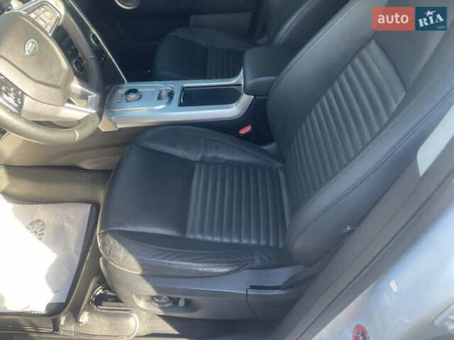 Білий Ленд Ровер Discovery Sport, об'ємом двигуна 2 л та пробігом 164 тис. км за 17500 $, фото 48 на Automoto.ua