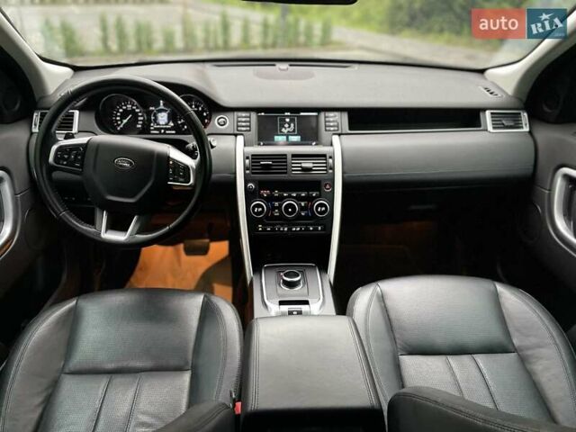 Білий Ленд Ровер Discovery Sport, об'ємом двигуна 2 л та пробігом 118 тис. км за 18099 $, фото 20 на Automoto.ua