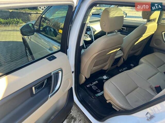 Белый Ленд Ровер Discovery Sport, объемом двигателя 2 л и пробегом 104 тыс. км за 17800 $, фото 23 на Automoto.ua