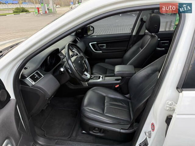 Белый Ленд Ровер Discovery Sport, объемом двигателя 2 л и пробегом 158 тыс. км за 17500 $, фото 66 на Automoto.ua