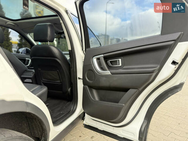 Белый Ленд Ровер Discovery Sport, объемом двигателя 2 л и пробегом 158 тыс. км за 17500 $, фото 54 на Automoto.ua