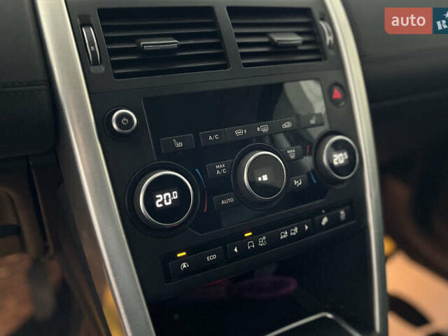 Белый Ленд Ровер Discovery Sport, объемом двигателя 2 л и пробегом 167 тыс. км за 19700 $, фото 22 на Automoto.ua