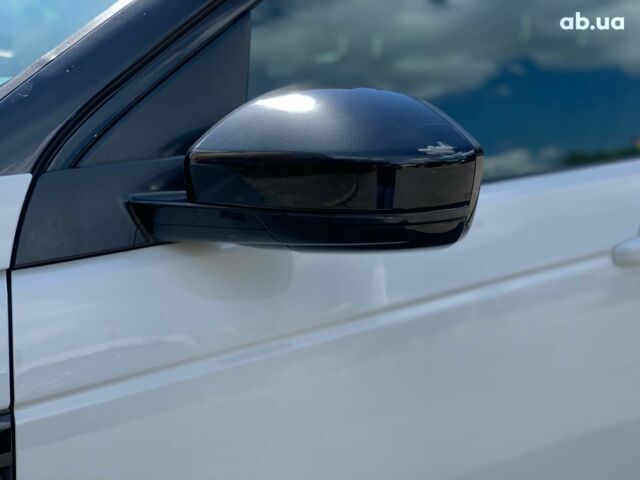 Белый Ленд Ровер Discovery Sport, объемом двигателя 2 л и пробегом 145 тыс. км за 18990 $, фото 12 на Automoto.ua