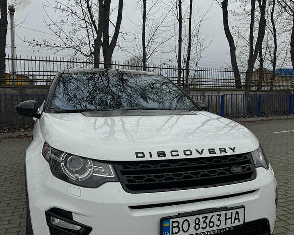 Белый Ленд Ровер Discovery Sport, объемом двигателя 2 л и пробегом 193 тыс. км за 18499 $, фото 1 на Automoto.ua