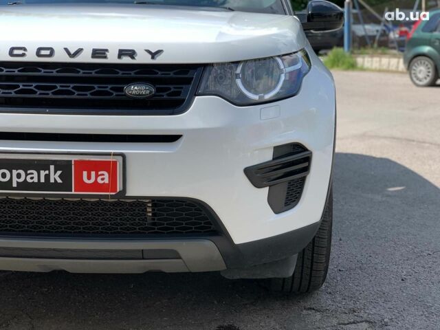 Белый Ленд Ровер Discovery Sport, объемом двигателя 2 л и пробегом 145 тыс. км за 18990 $, фото 8 на Automoto.ua