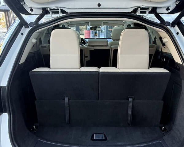 Білий Ленд Ровер Discovery Sport, об'ємом двигуна 2 л та пробігом 122 тис. км за 17500 $, фото 24 на Automoto.ua