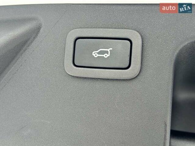 Белый Ленд Ровер Discovery Sport, объемом двигателя 2 л и пробегом 173 тыс. км за 16200 $, фото 32 на Automoto.ua