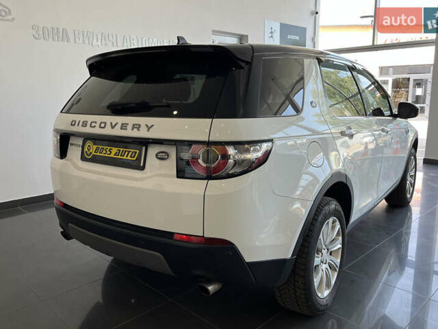 Белый Ленд Ровер Discovery Sport, объемом двигателя 2 л и пробегом 167 тыс. км за 19700 $, фото 6 на Automoto.ua