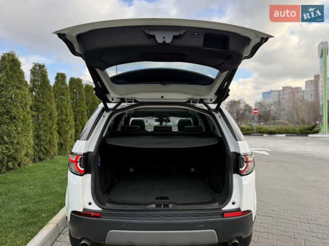 Белый Ленд Ровер Discovery Sport, объемом двигателя 2 л и пробегом 158 тыс. км за 17500 $, фото 31 на Automoto.ua