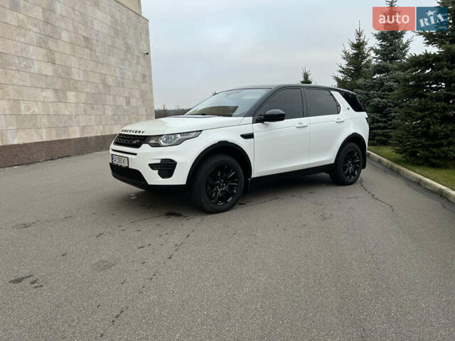 Белый Ленд Ровер Discovery Sport, объемом двигателя 2 л и пробегом 142 тыс. км за 18900 $, фото 2 на Automoto.ua