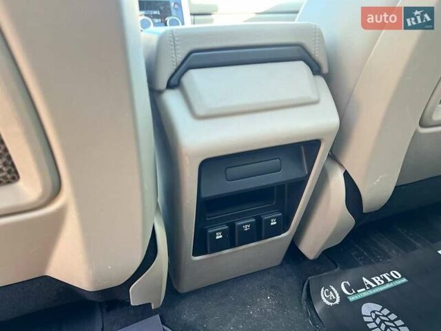 Белый Ленд Ровер Discovery Sport, объемом двигателя 2 л и пробегом 104 тыс. км за 17800 $, фото 24 на Automoto.ua