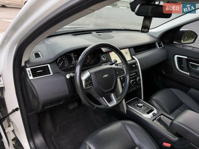 Белый Ленд Ровер Discovery Sport, объемом двигателя 2 л и пробегом 158 тыс. км за 17500 $, фото 65 на Automoto.ua