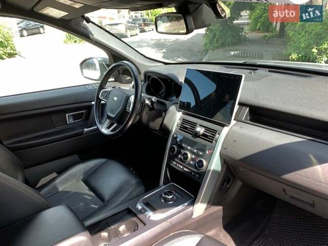 Білий Ленд Ровер Discovery Sport, об'ємом двигуна 2 л та пробігом 145 тис. км за 17790 $, фото 23 на Automoto.ua
