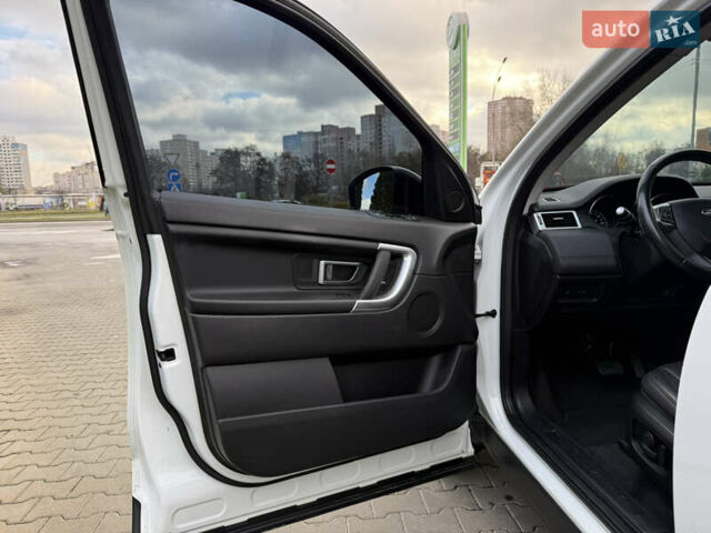 Белый Ленд Ровер Discovery Sport, объемом двигателя 2 л и пробегом 158 тыс. км за 17500 $, фото 68 на Automoto.ua