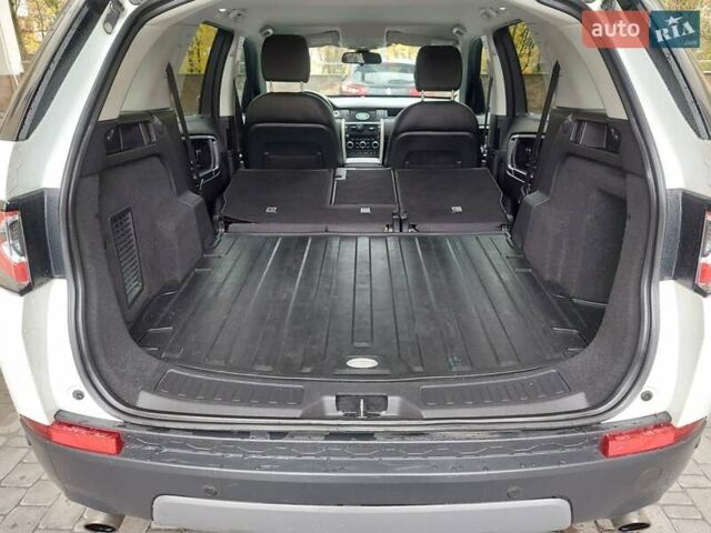Ленд Ровер Discovery Sport 2016 в Киеве на Automoto.ua Белый Ленд Ровер Discovery Sport, объемом двигателя 2 л и пробегом 28 тыс. км за 16999 $, фото 28 на Automoto.ua