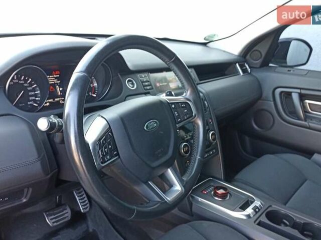 Белый Ленд Ровер Discovery Sport, объемом двигателя 2.18 л и пробегом 250 тыс. км за 15300 $, фото 12 на Automoto.ua
