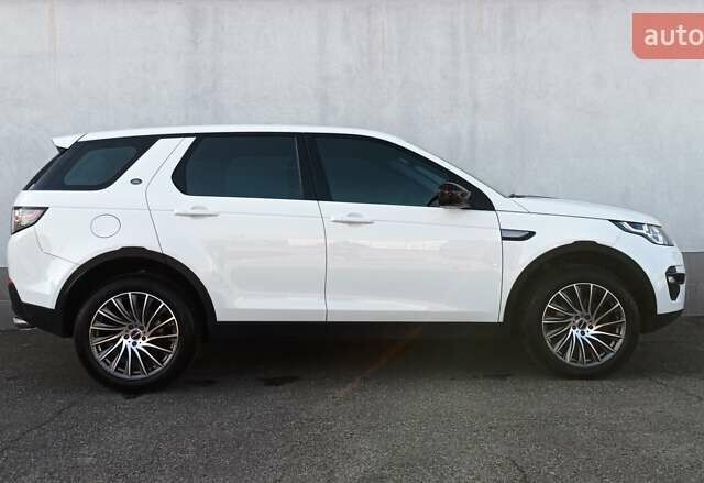 Белый Ленд Ровер Discovery Sport, объемом двигателя 2.18 л и пробегом 250 тыс. км за 15300 $, фото 5 на Automoto.ua