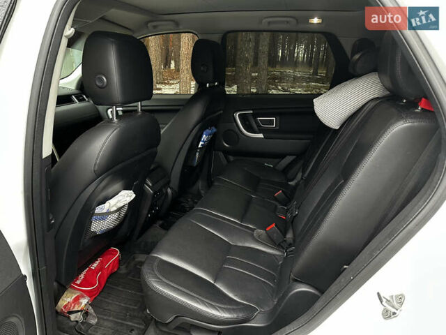 Белый Ленд Ровер Discovery Sport, объемом двигателя 2 л и пробегом 98 тыс. км за 30000 $, фото 30 на Automoto.ua
