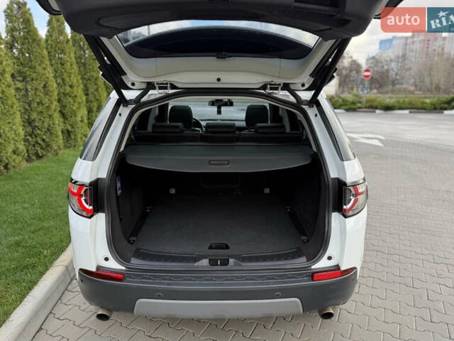 Белый Ленд Ровер Discovery Sport, объемом двигателя 2 л и пробегом 158 тыс. км за 17500 $, фото 30 на Automoto.ua
