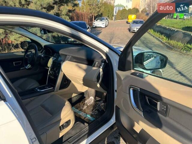 Белый Ленд Ровер Discovery Sport, объемом двигателя 2 л и пробегом 104 тыс. км за 17800 $, фото 8 на Automoto.ua