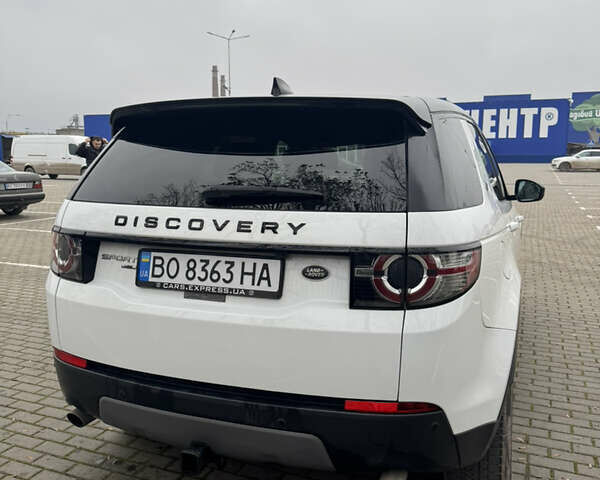 Белый Ленд Ровер Discovery Sport, объемом двигателя 2 л и пробегом 193 тыс. км за 18499 $, фото 7 на Automoto.ua