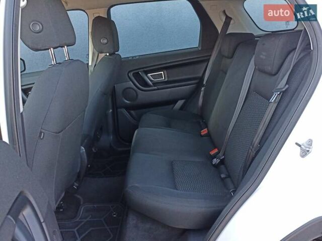 Белый Ленд Ровер Discovery Sport, объемом двигателя 2.18 л и пробегом 250 тыс. км за 15300 $, фото 19 на Automoto.ua