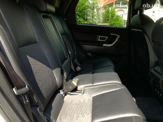 Белый Ленд Ровер Discovery Sport, объемом двигателя 2 л и пробегом 145 тыс. км за 18990 $, фото 28 на Automoto.ua