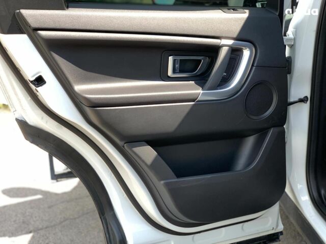 Белый Ленд Ровер Discovery Sport, объемом двигателя 2 л и пробегом 145 тыс. км за 18990 $, фото 18 на Automoto.ua