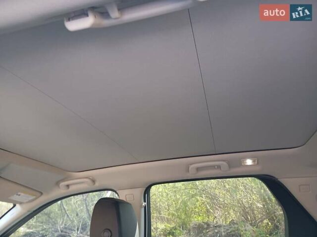Білий Ленд Ровер Discovery Sport, об'ємом двигуна 2 л та пробігом 153 тис. км за 18700 $, фото 25 на Automoto.ua