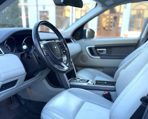Белый Ленд Ровер Discovery Sport, объемом двигателя 2 л и пробегом 160 тыс. км за 16700 $, фото 17 на Automoto.ua