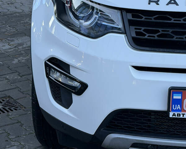 Білий Ленд Ровер Discovery Sport, об'ємом двигуна 2 л та пробігом 122 тис. км за 17500 $, фото 14 на Automoto.ua