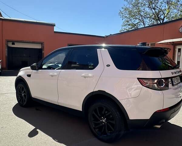 Білий Ленд Ровер Discovery Sport, об'ємом двигуна 2 л та пробігом 202 тис. км за 17000 $, фото 5 на Automoto.ua
