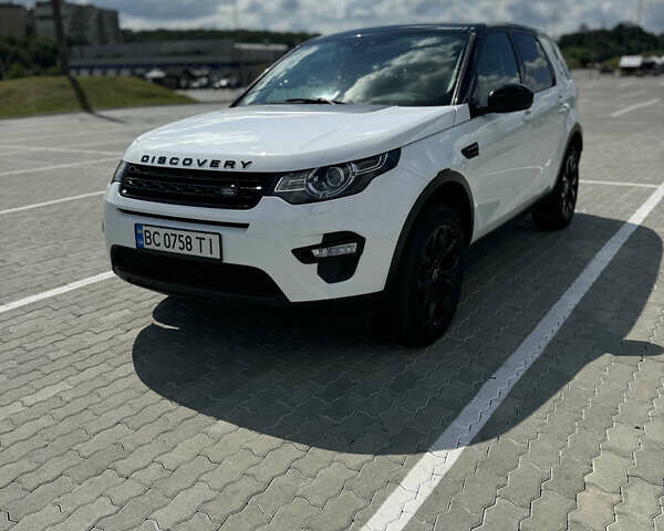 Белый Ленд Ровер Discovery Sport, объемом двигателя 2 л и пробегом 115 тыс. км за 19900 $, фото 2 на Automoto.ua