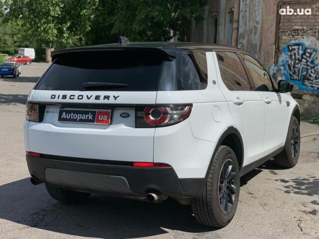 Белый Ленд Ровер Discovery Sport, объемом двигателя 2 л и пробегом 145 тыс. км за 18990 $, фото 4 на Automoto.ua
